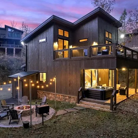 Luxury Cabin Retreat In Sevierville